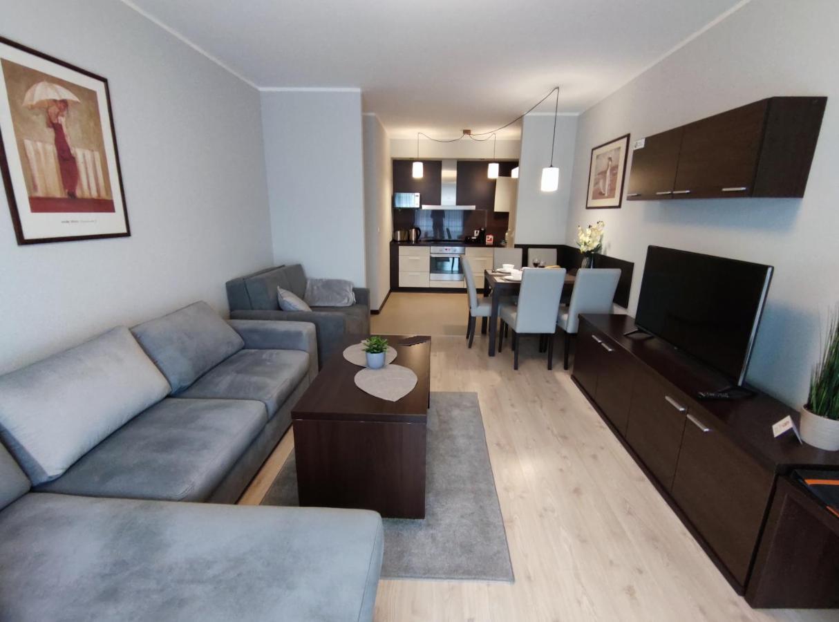 One-Bedroom Apartment,1065503539:JPEG