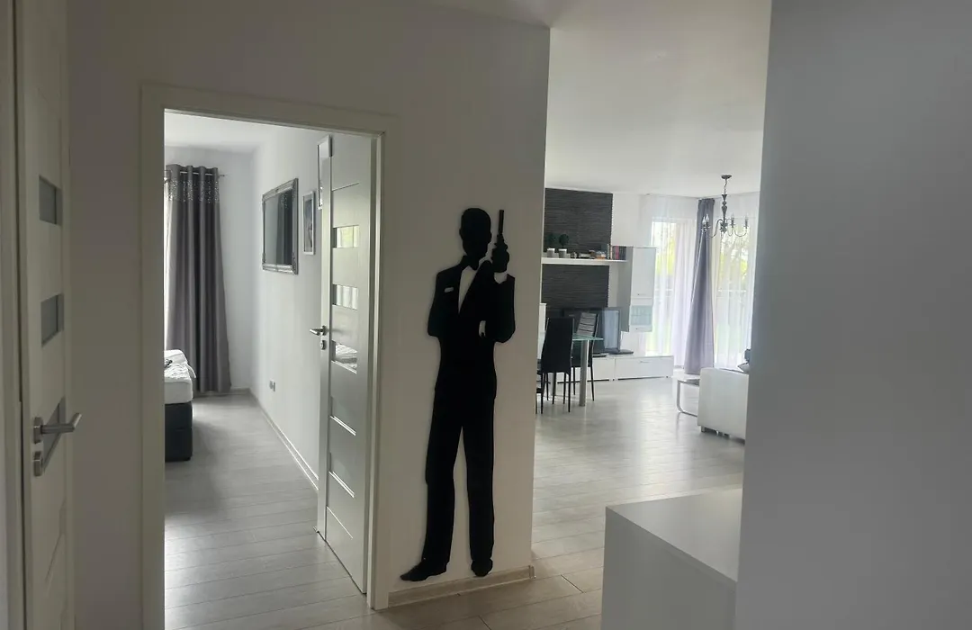 Seaside Bond 007 Apartment-1