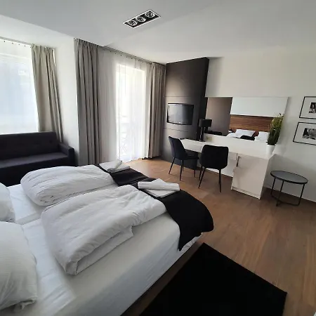 PRYWATNY Apartament w hotelu-3
