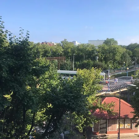 Kołobrzeski Raj przy plaży ul Jagiellońska-3