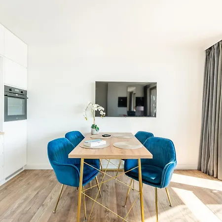 LABA Kołobrzeg Royal Tulip Sand apartament prywatny, Basen w CENIE, Schwimmbad im PREIS-3