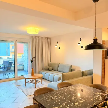 APT Nadmorskie - duże apartamenty blisko molo i plaży-2