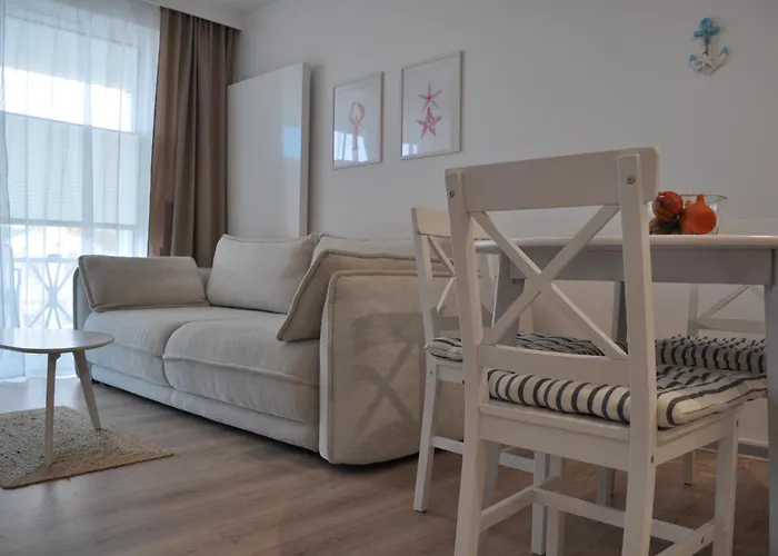 4SUMMER Kołobrzeg Apartamenty White Blue Sauna&Fitness&Parking 100 metrów do pięknej szerokiej piaszczystej plaży, wspaniały widok z dużego tarasu! 100 Meter zu einem schönen breiten Sandstrand, herrliche Aussicht von einer großen Terrasse!